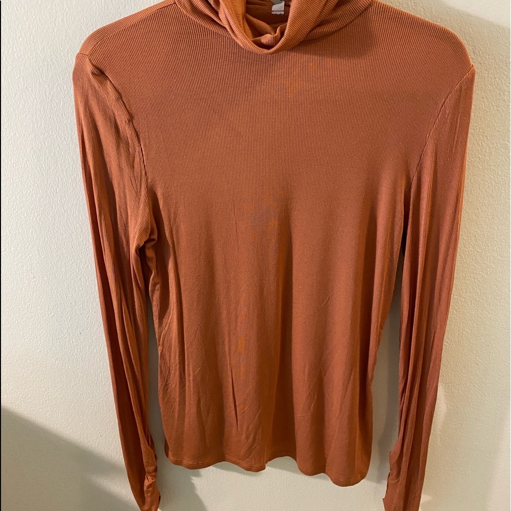 FABLETICS Orange Turtleneck